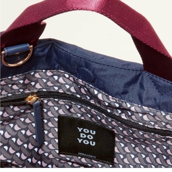 Stella & Dot Zip It Convertible Tote Bag - Picture 6 of 6